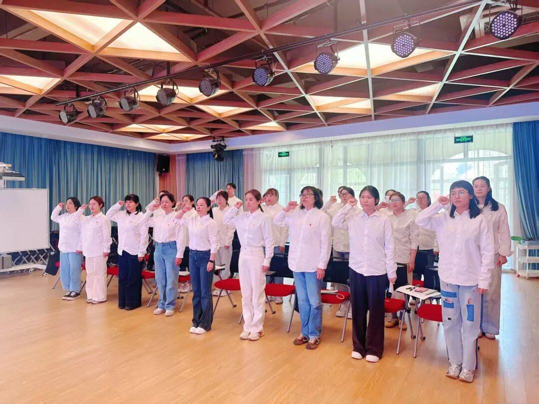 师德铸魂 点亮平凡岗位MG不朽情缘师者同行︱(图6) 师德铸魂 点亮平凡岗位MG不朽情缘师者同行︱(图6)