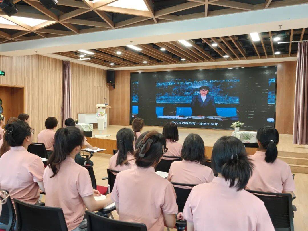 师德铸魂 点亮平凡岗位MG不朽情缘师者同行︱(图10) 师德铸魂 点亮平凡岗位MG不朽情缘师者同行︱(图10)